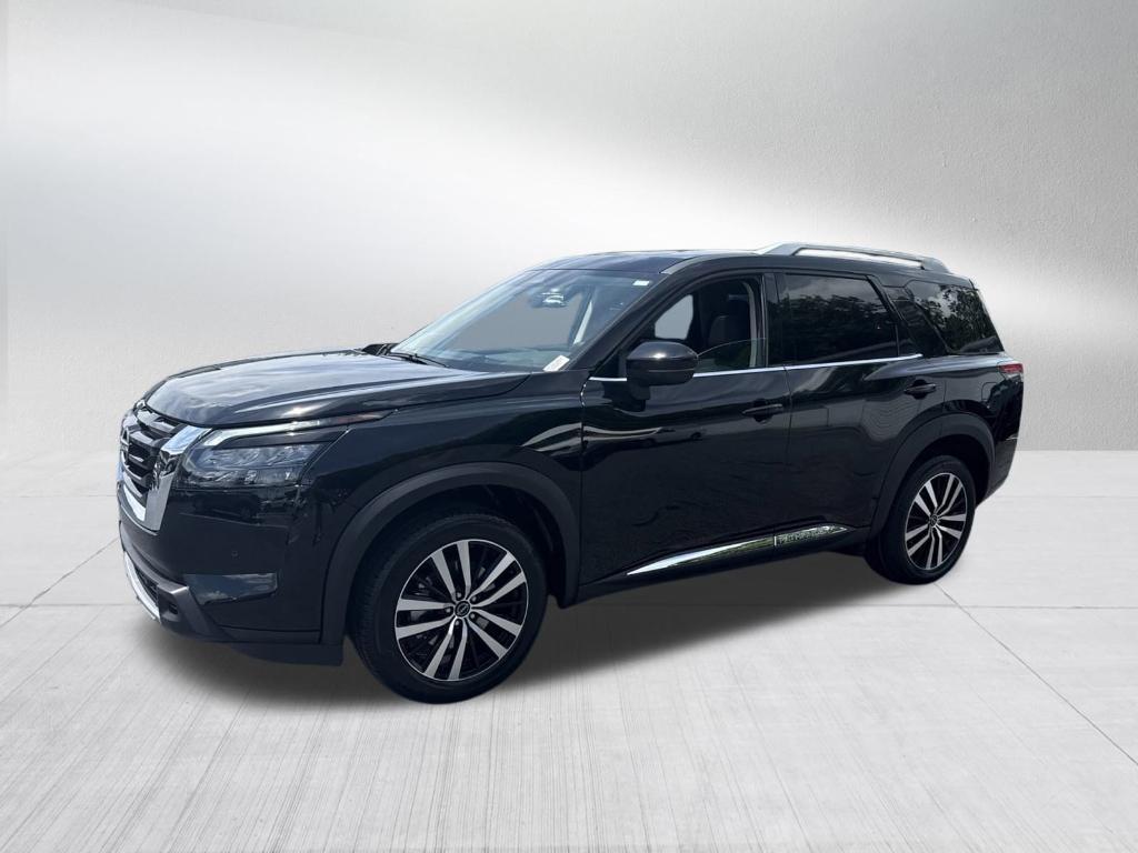 new 2025 Nissan Pathfinder car, priced at $48,920