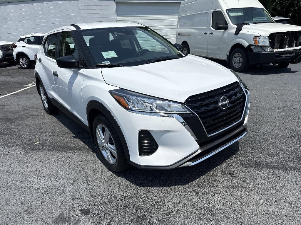 new 2025 Nissan Kicks Play car, priced at $22,858