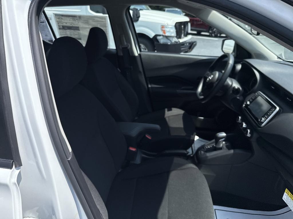 new 2025 Nissan Kicks Play car, priced at $22,858
