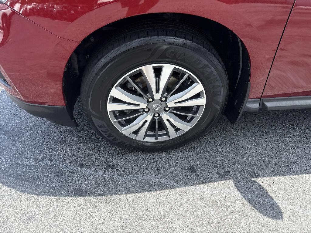 used 2020 Nissan Pathfinder car, priced at $24,995