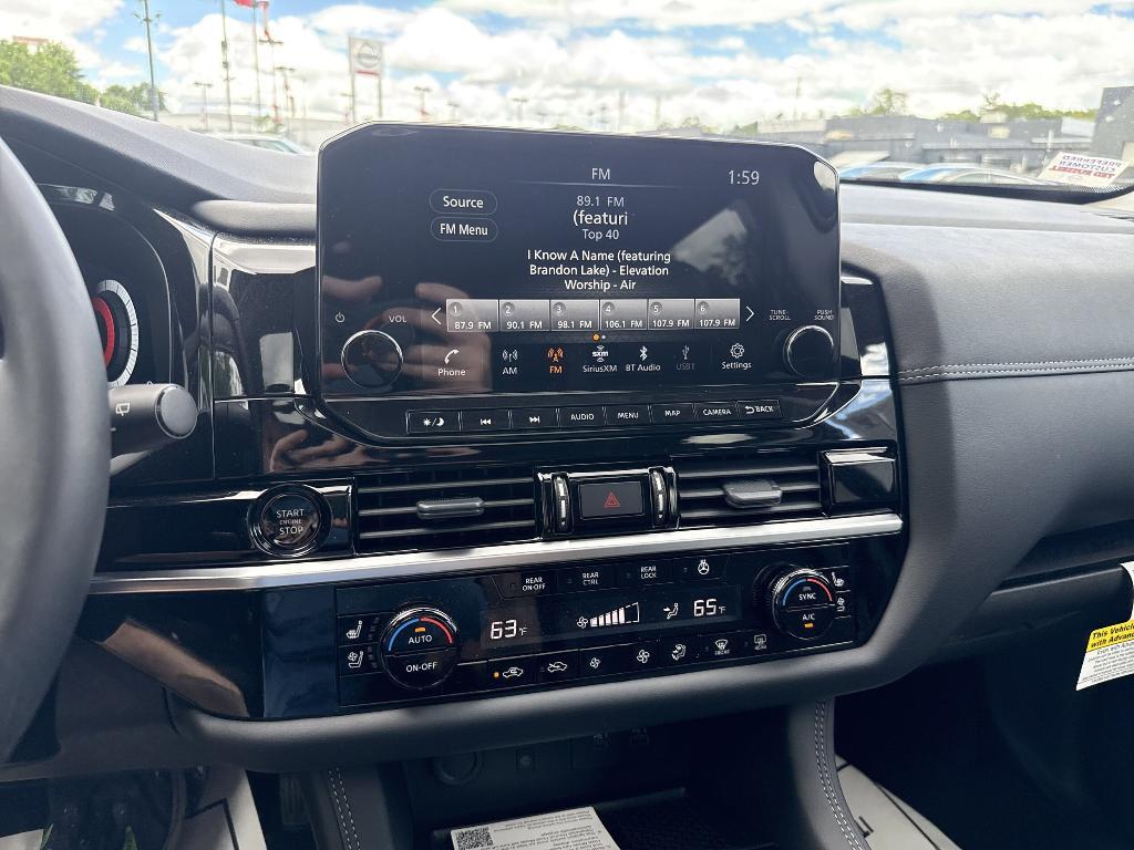 new 2025 Nissan Pathfinder car, priced at $51,253