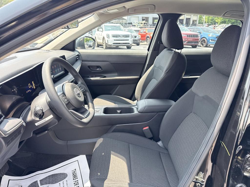 new 2025 Nissan Kicks car, priced at $24,248