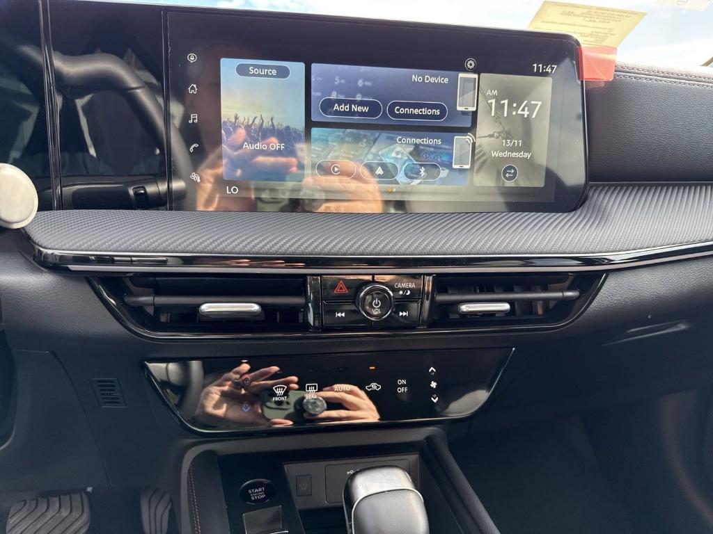 new 2025 Nissan Kicks car, priced at $27,417