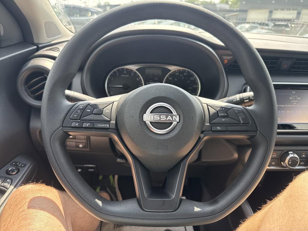 new 2025 Nissan Kicks Play car, priced at $22,858