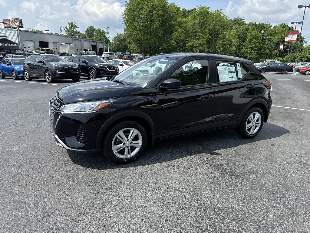 new 2025 Nissan Kicks Play car, priced at $22,858