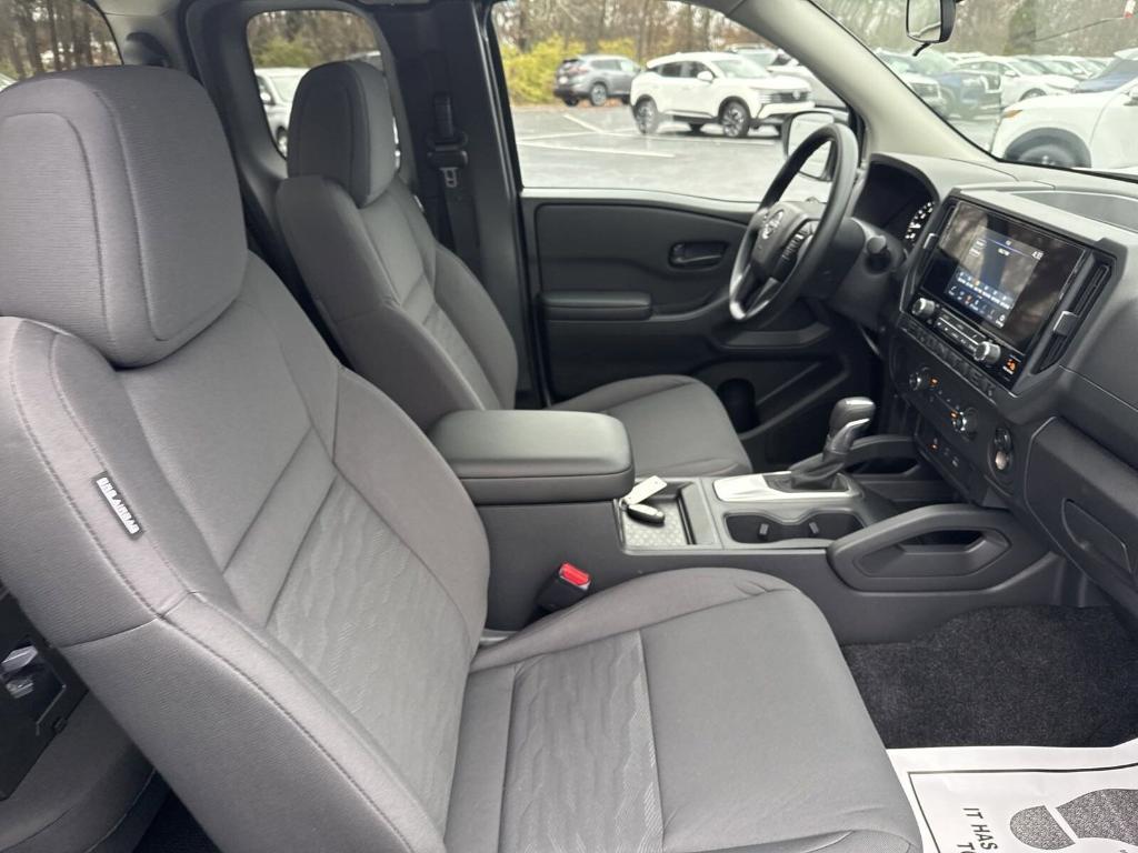 new 2025 Nissan Frontier car, priced at $30,981