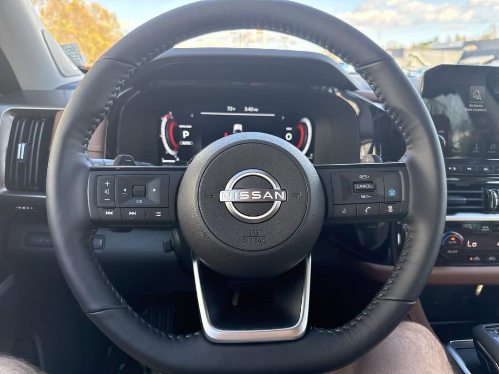 new 2025 Nissan Pathfinder car, priced at $51,025