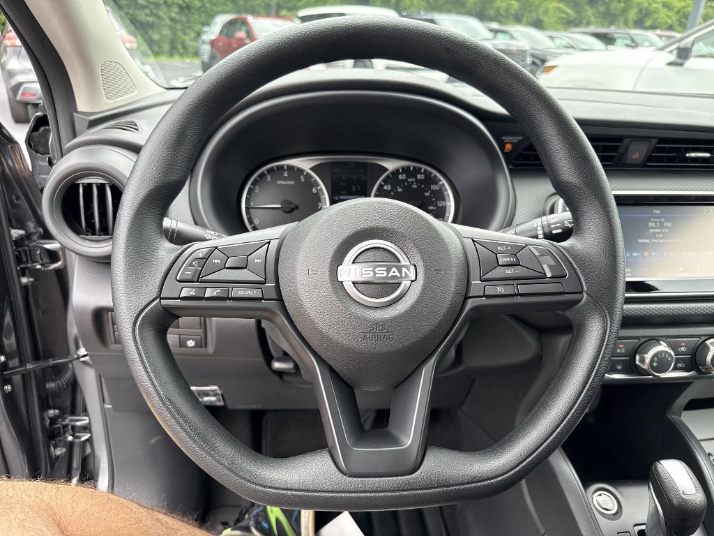 new 2025 Nissan Kicks Play car, priced at $22,935