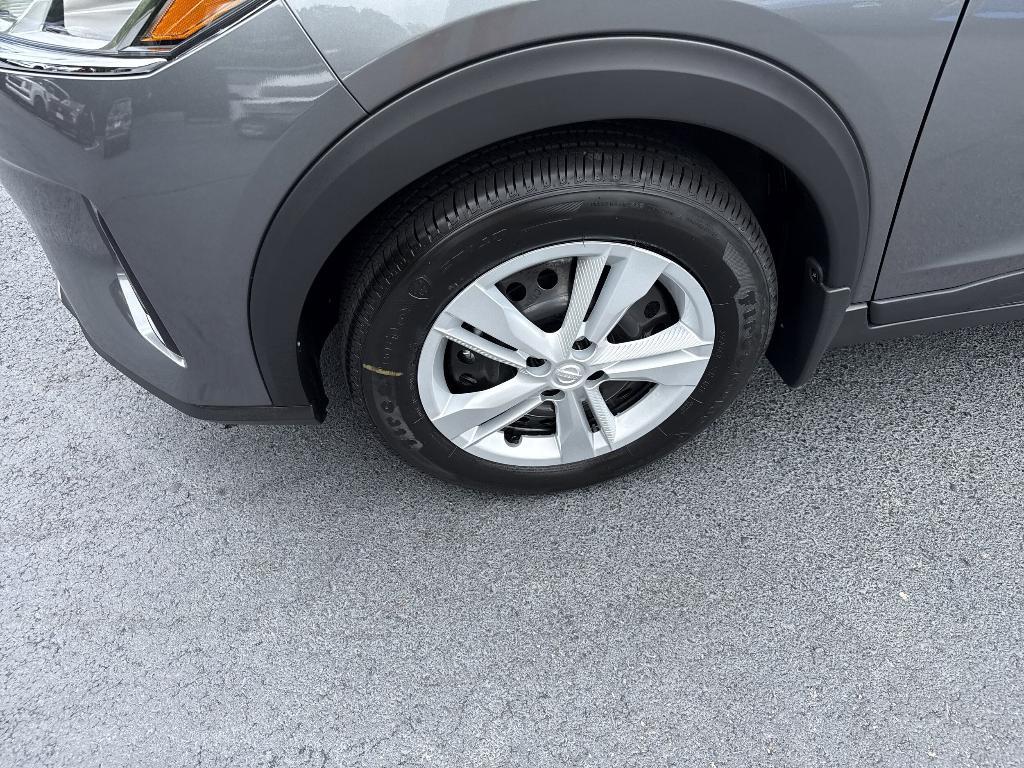 new 2025 Nissan Kicks Play car, priced at $22,935