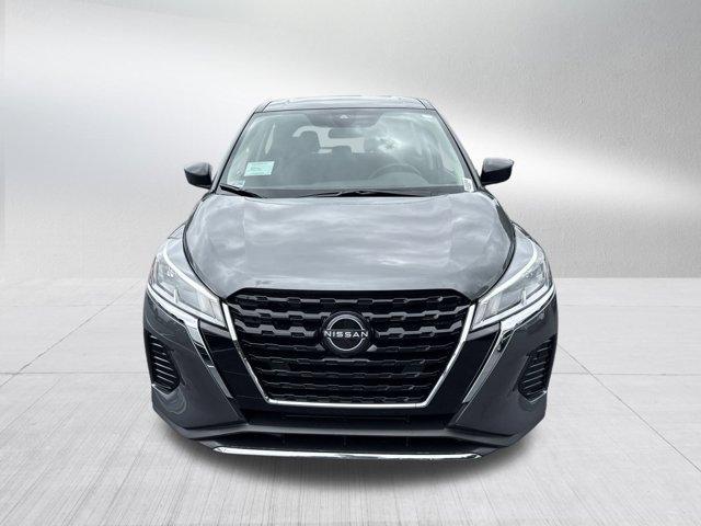 new 2025 Nissan Kicks Play car, priced at $22,935