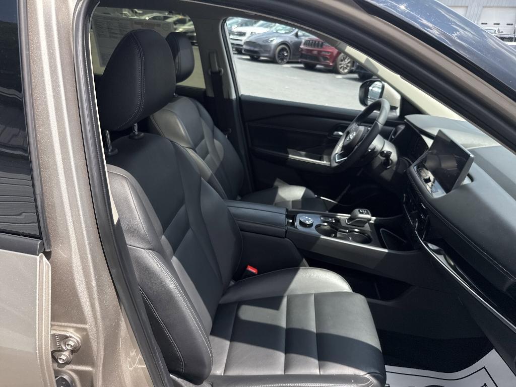 used 2024 Nissan Rogue car, priced at $33,995