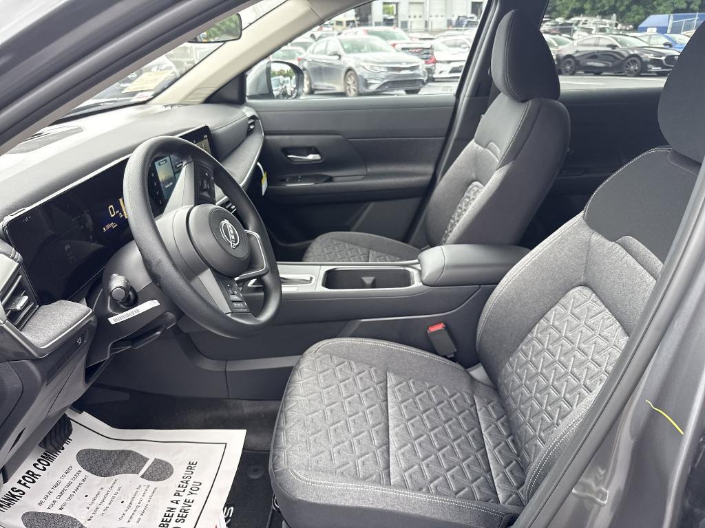 new 2025 Nissan Kicks car, priced at $24,657