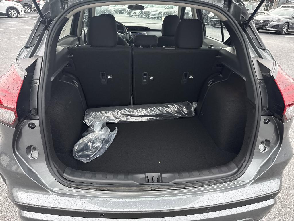 new 2025 Nissan Kicks Play car, priced at $22,858