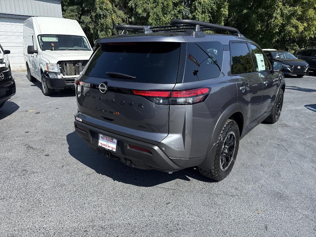 new 2025 Nissan Pathfinder car