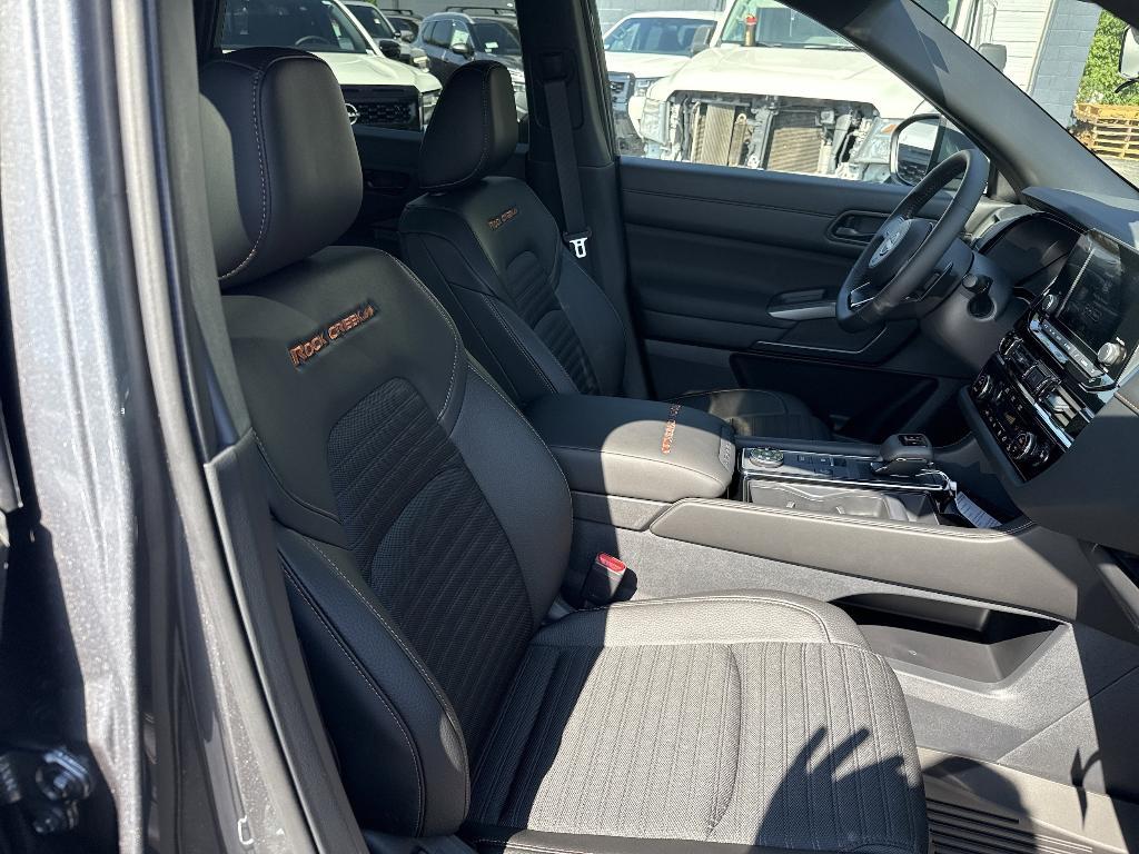 new 2025 Nissan Pathfinder car