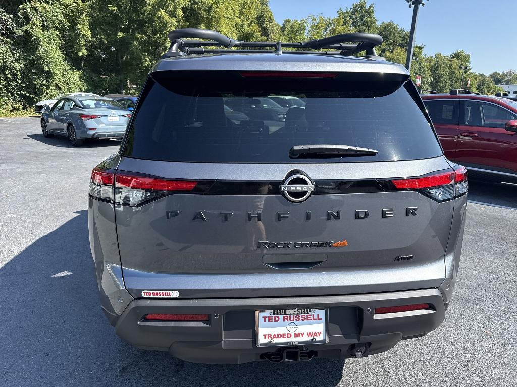 new 2025 Nissan Pathfinder car