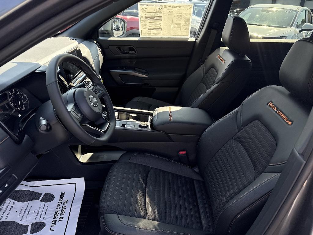 new 2025 Nissan Pathfinder car