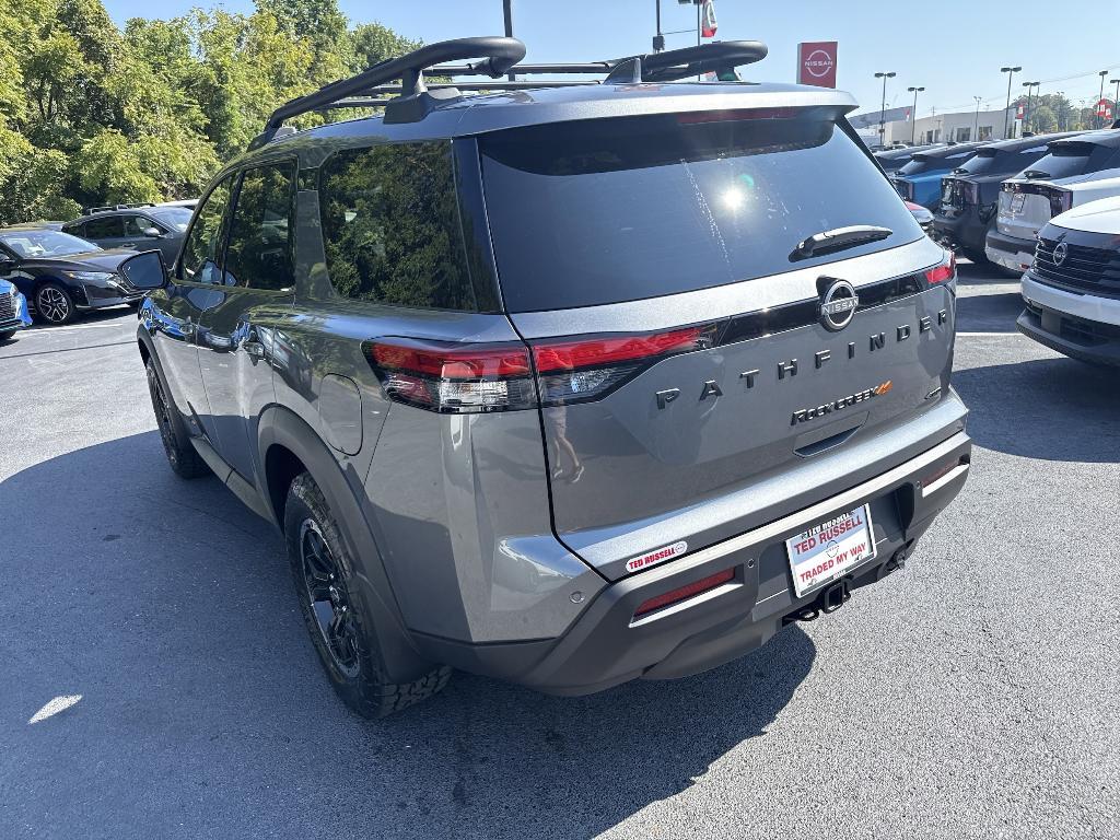 new 2025 Nissan Pathfinder car