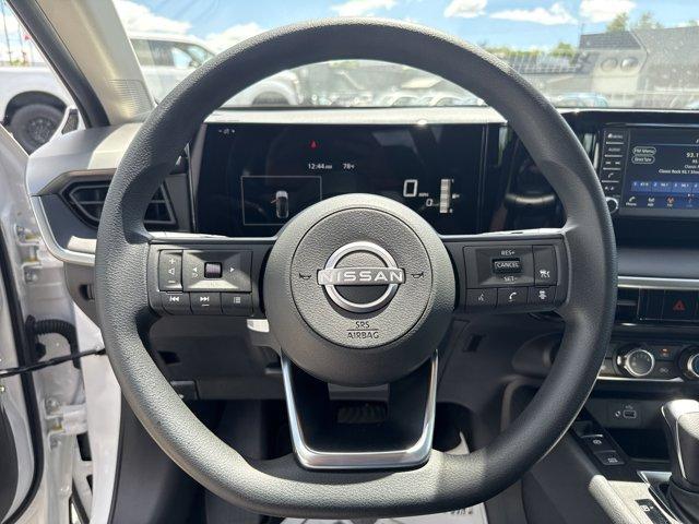 new 2025 Nissan Kicks car, priced at $24,421
