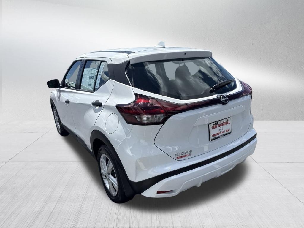 new 2025 Nissan Kicks Play car, priced at $22,858