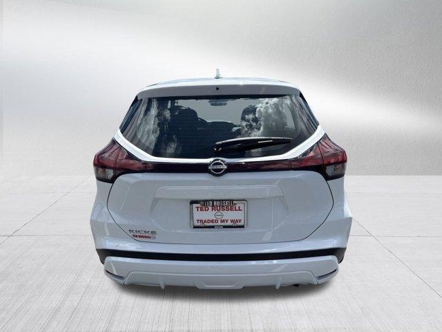 new 2025 Nissan Kicks Play car, priced at $22,858