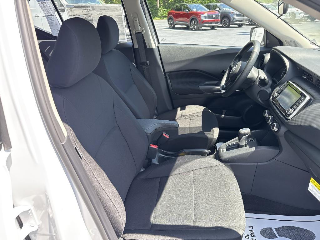 new 2025 Nissan Kicks Play car, priced at $22,935