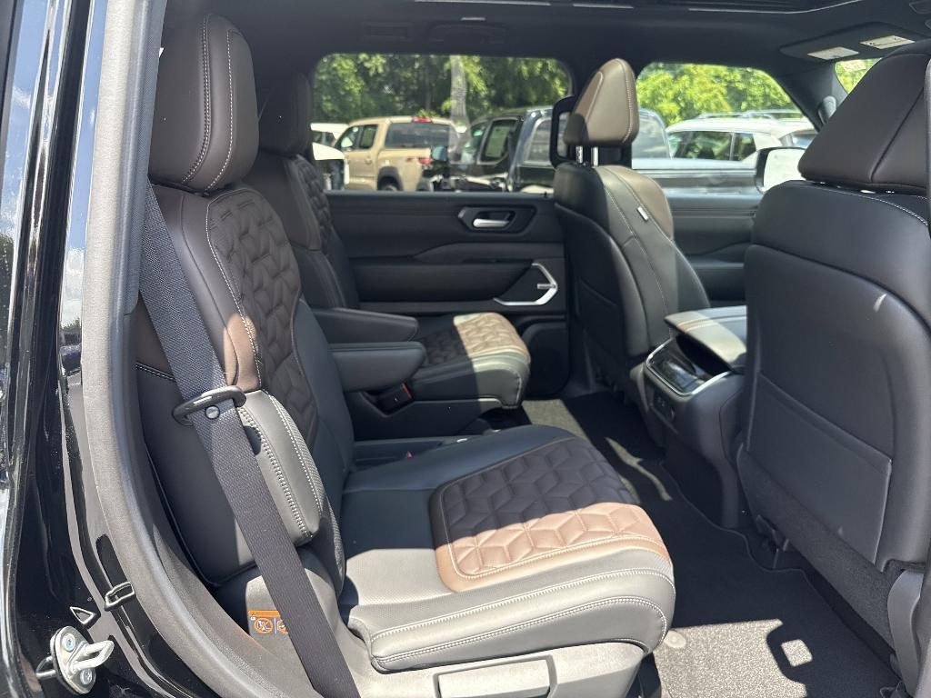 new 2025 Nissan Armada car, priced at $81,058