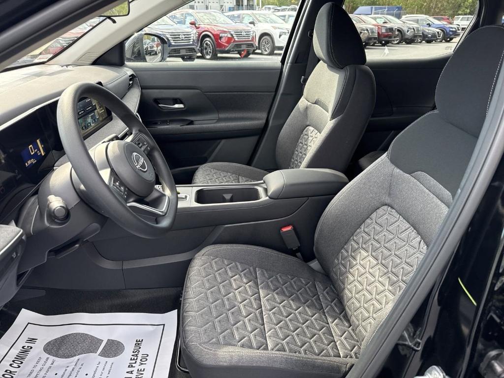 new 2025 Nissan Kicks car, priced at $24,140