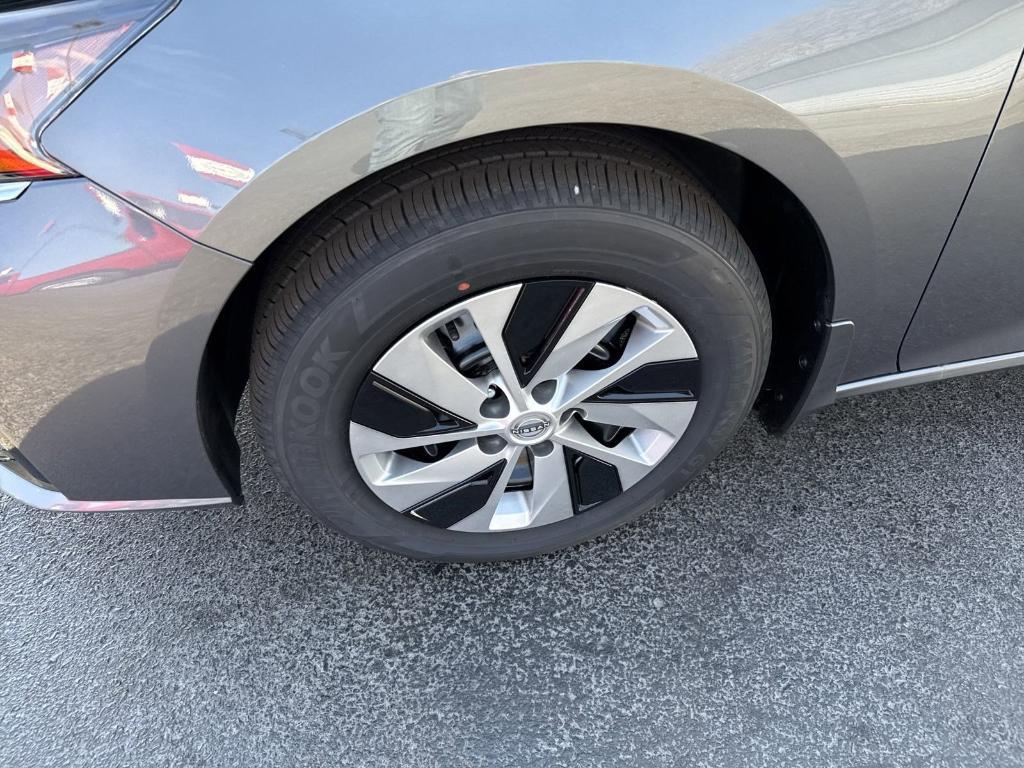 new 2025 Nissan Altima car, priced at $26,824