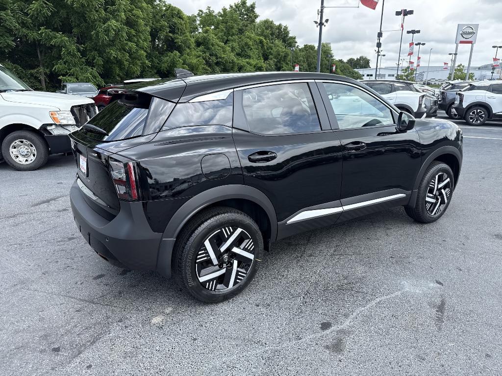 new 2025 Nissan Kicks car, priced at $24,657
