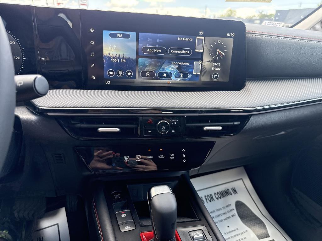 new 2025 Nissan Kicks car, priced at $28,072