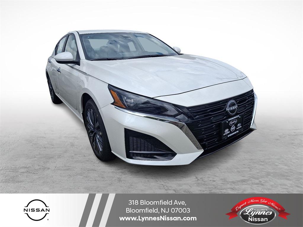 new 2025 Nissan Altima car, priced at $30,637