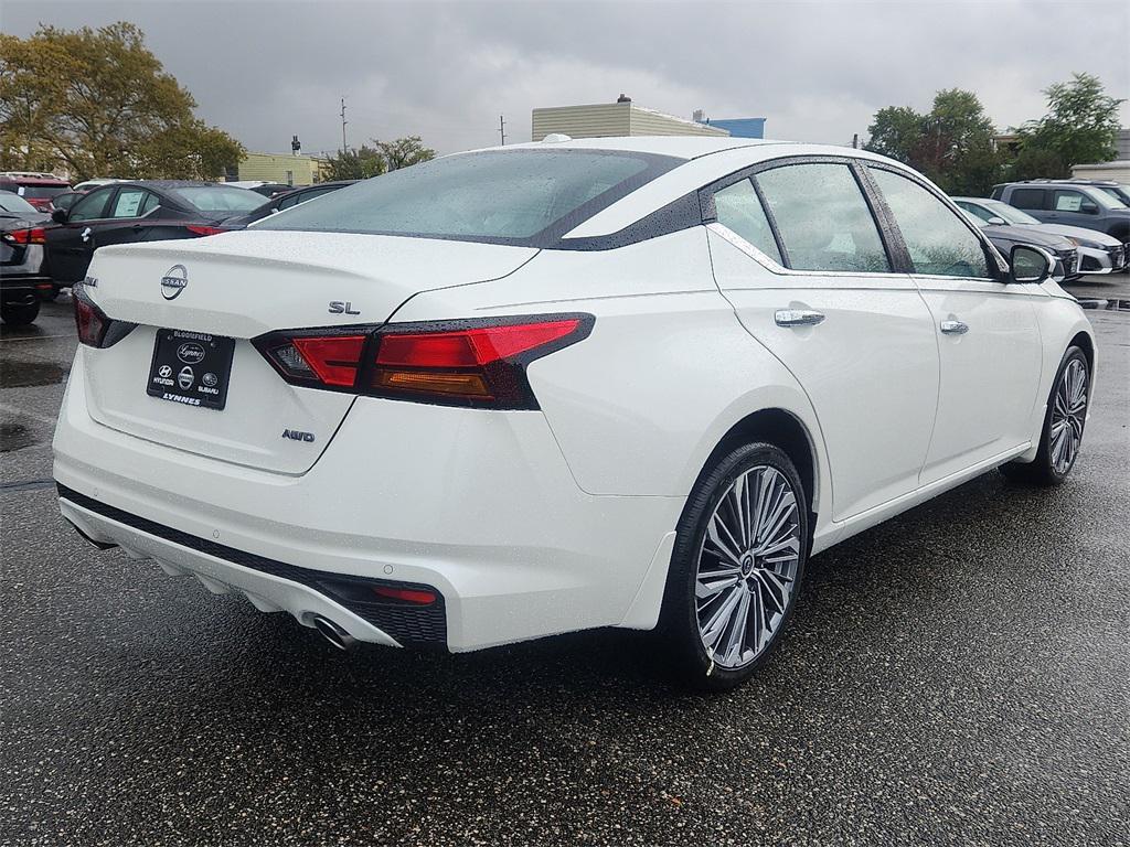 new 2025 Nissan Altima car, priced at $34,504