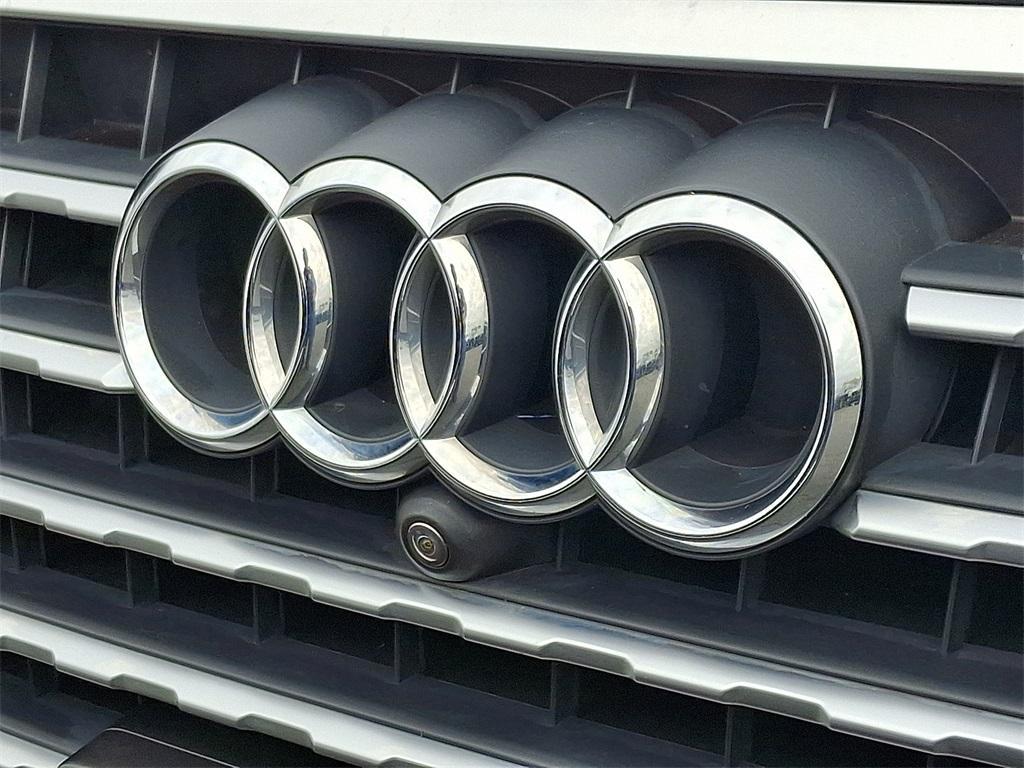 used 2019 Audi Q7 car, priced at $17,627