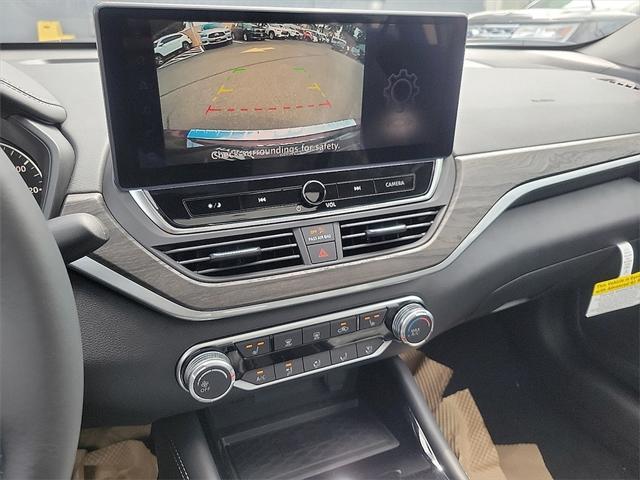 new 2025 Nissan Altima car, priced at $31,318