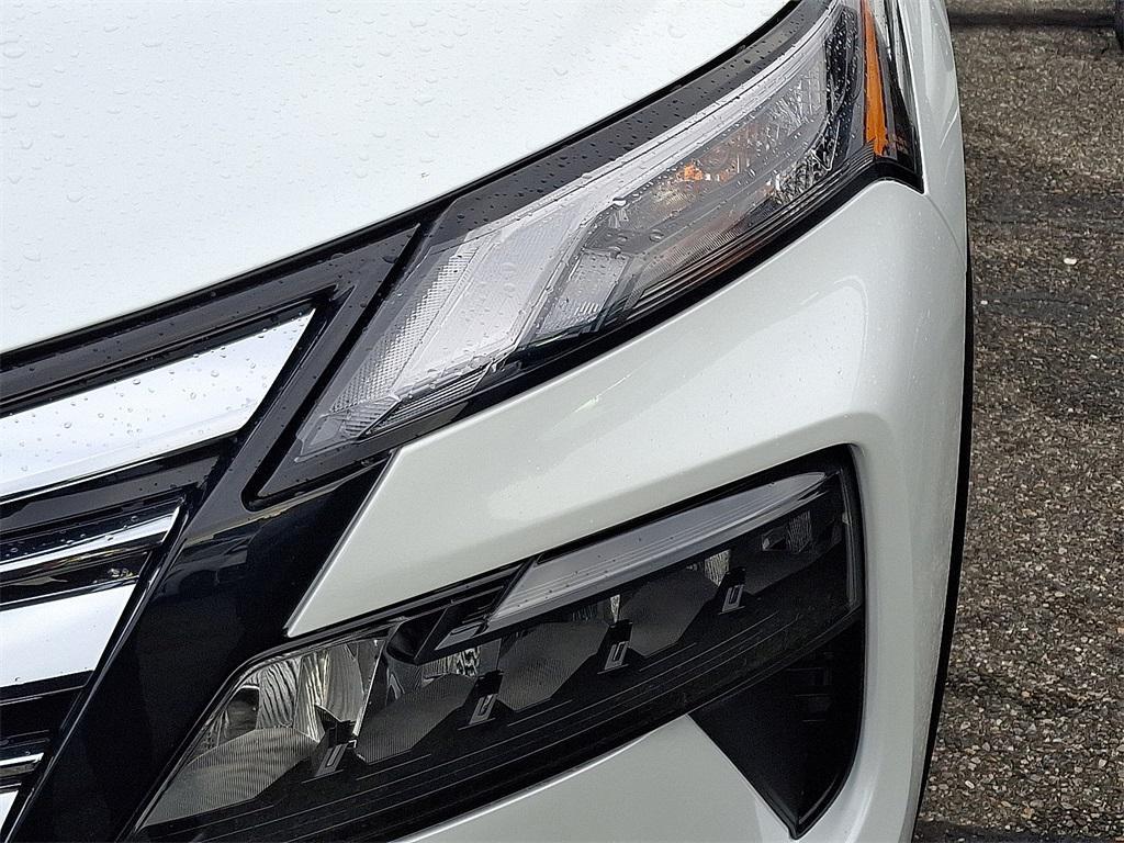 new 2025 Nissan Rogue car, priced at $29,951