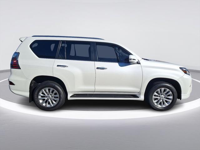 used 2022 Lexus GX 460 car, priced at $46,122