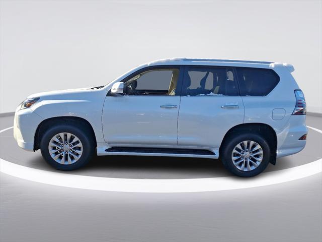 used 2022 Lexus GX 460 car, priced at $46,122