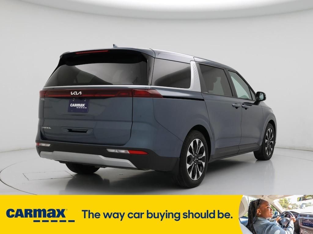 used 2024 Kia Carnival car, priced at $38,998