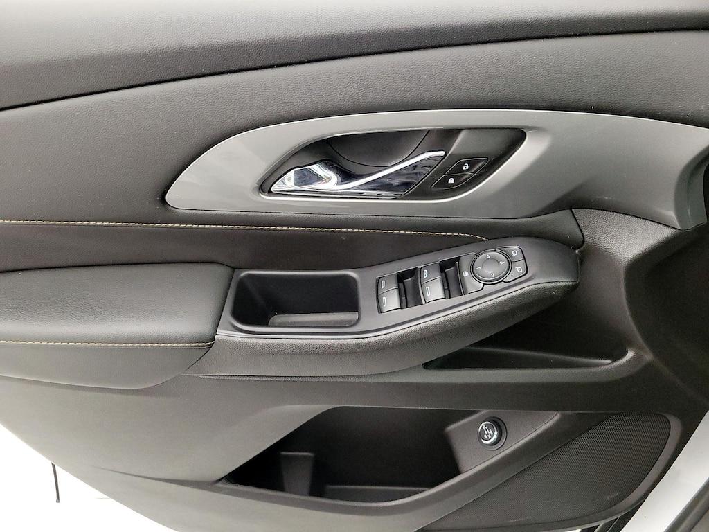 used 2021 Chevrolet Traverse car, priced at $28,998