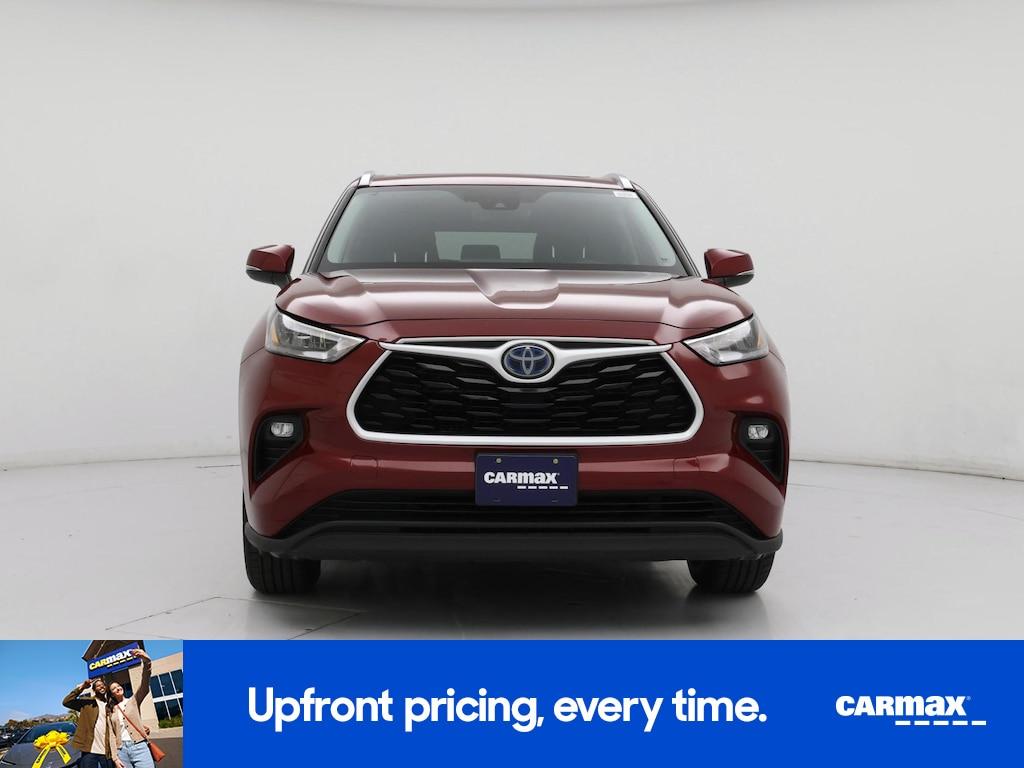 used 2020 Toyota Highlander Hybrid car, priced at $35,998