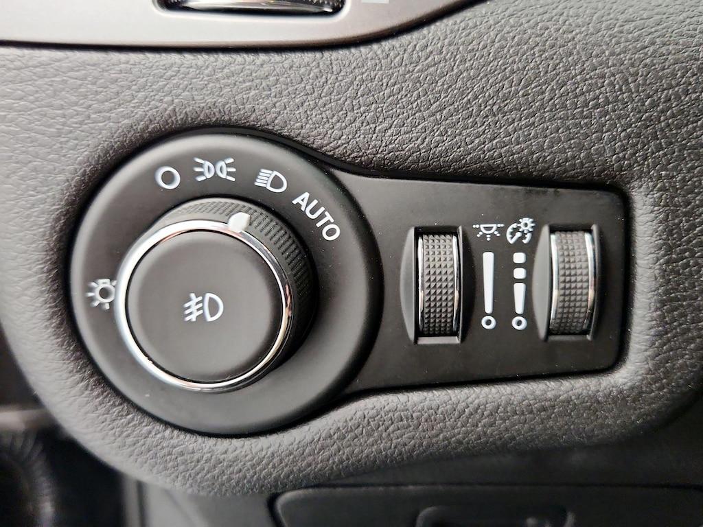 used 2019 Jeep Cherokee car, priced at $19,998