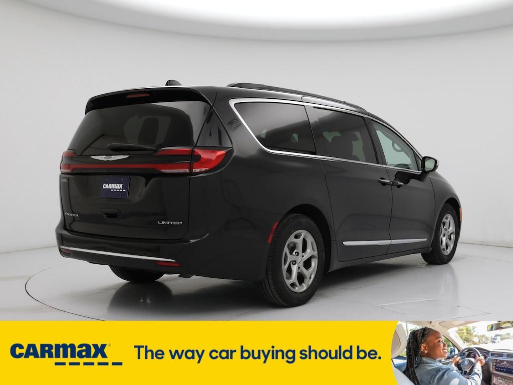 used 2023 Chrysler Pacifica car, priced at $29,998