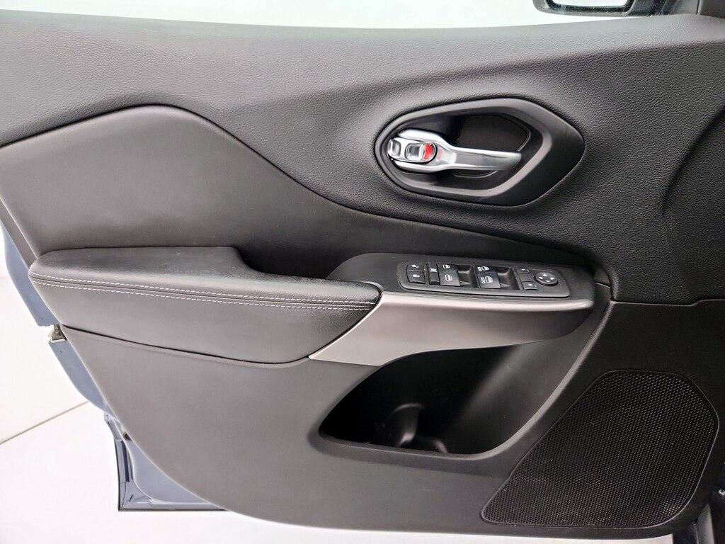 used 2019 Jeep Cherokee car, priced at $18,998
