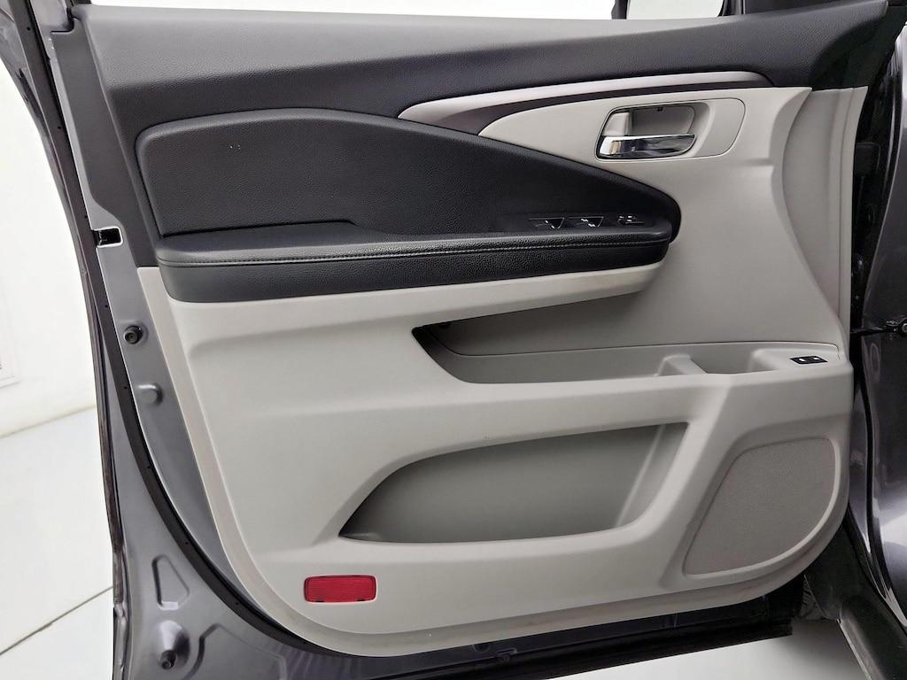 used 2017 Honda Pilot car, priced at $22,998