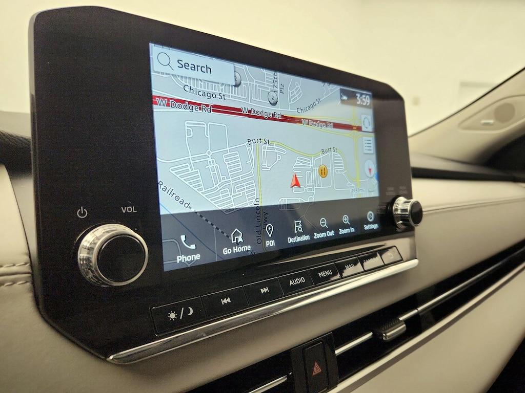 used 2024 Mitsubishi Outlander car, priced at $32,998