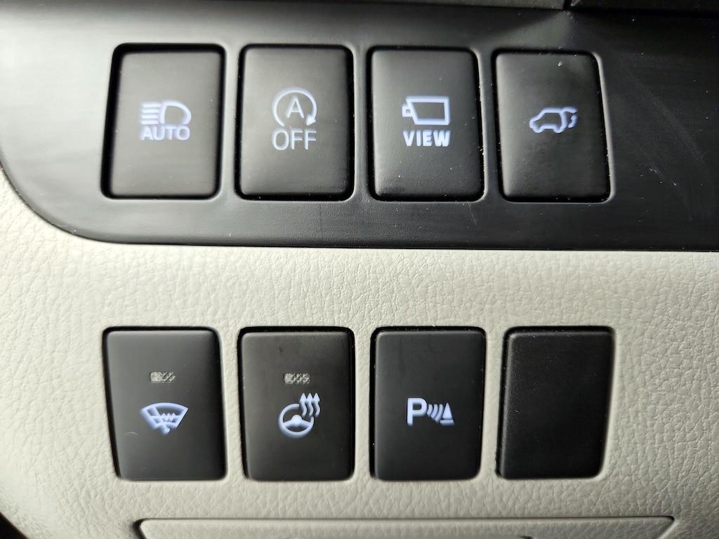 used 2019 Toyota Highlander car, priced at $41,998