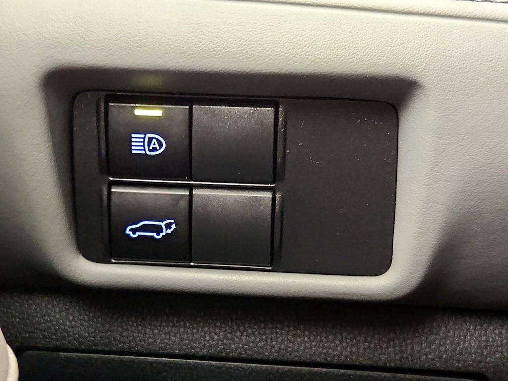 used 2021 Toyota Highlander Hybrid car, priced at $35,998