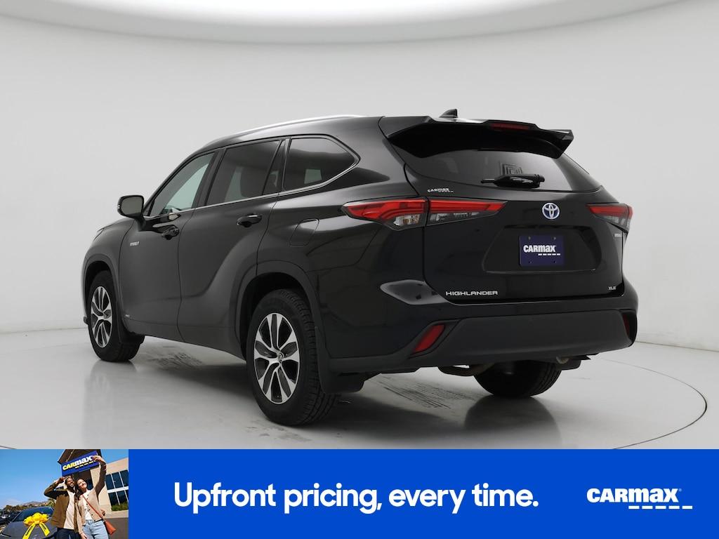 used 2021 Toyota Highlander Hybrid car, priced at $35,998