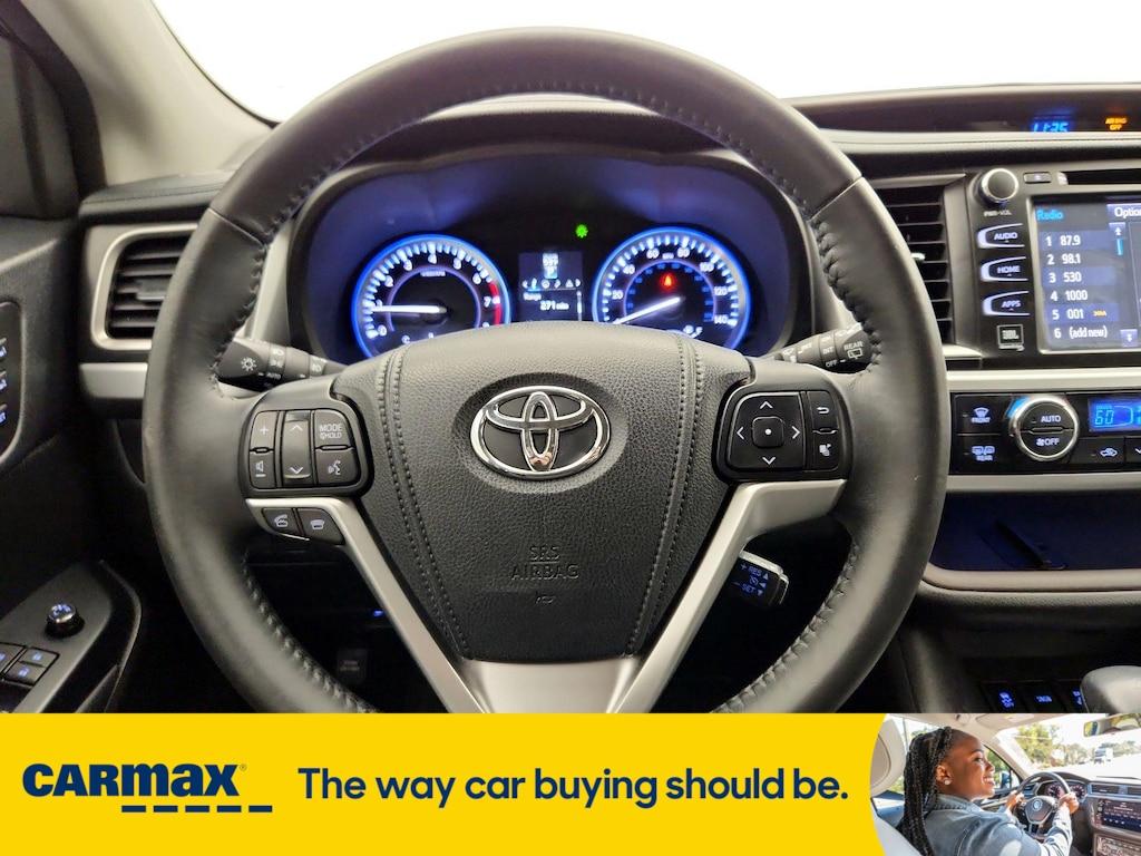 used 2015 Toyota Highlander car, priced at $26,998